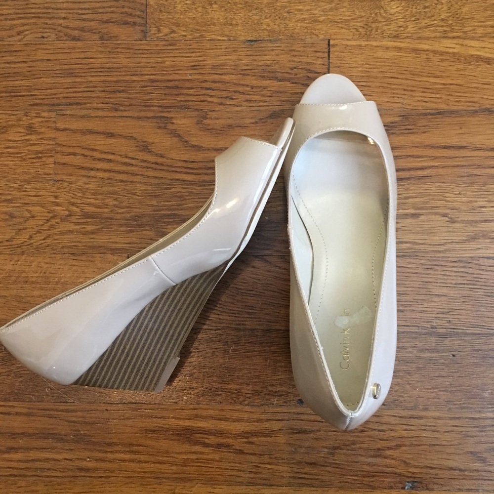 NWOT Calvin Klein Peep Toe Wedges Size 8.5